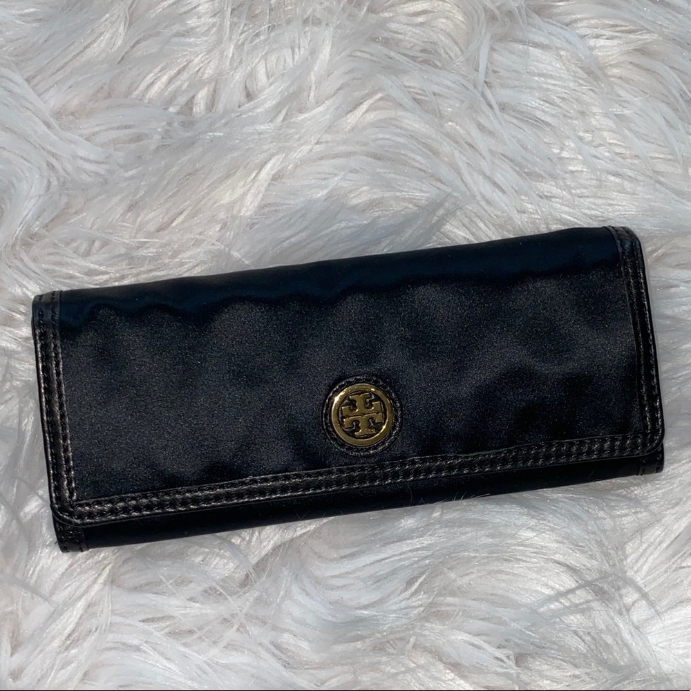 Tory Burch black jewelry holder. Excellent condition!